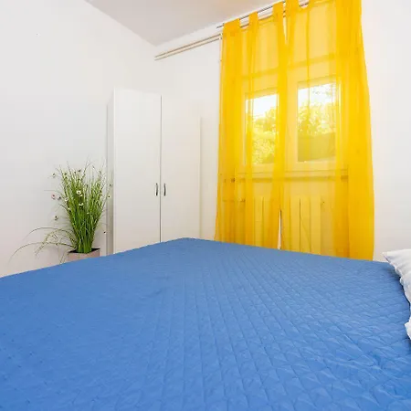 Apartment Hundefreundliches Nur 150 Meter Zum Mit Meerblick, Bbq, Wifi *