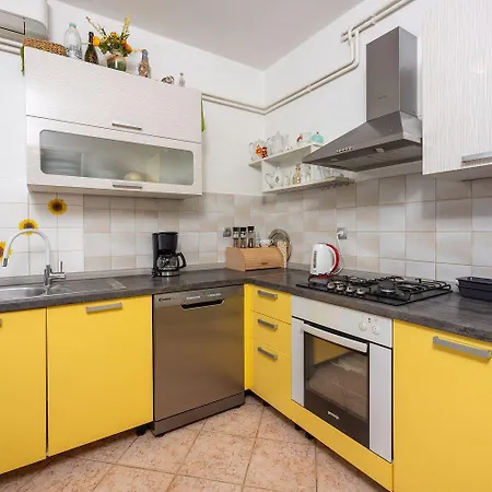 Hundefreundliches Nur 150 Meter Zum Mit Meerblick, Bbq, Wifi Apartment