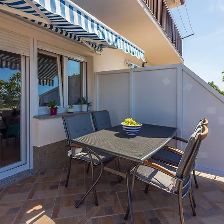 Hundefreundliches Nur 150 Meter Zum Mit Meerblick, Bbq, Wifi Apartment Dramalj